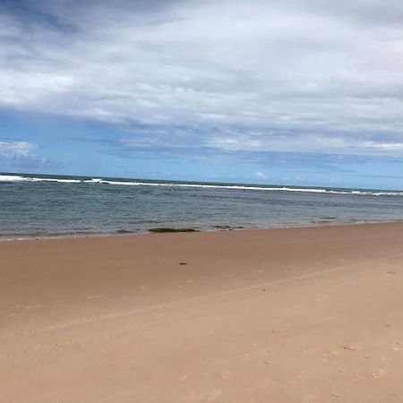 Flat Guarajuba Beira Da Praia Pe Na Areia Buitenkant foto